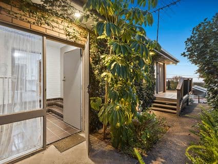 16 Hillcrest Road, Frankston - Thumbnail 3