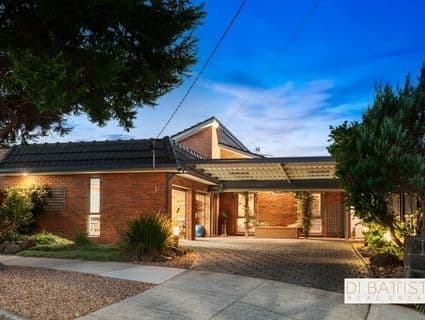 18 Enfield Place, Craigieburn - Image 1