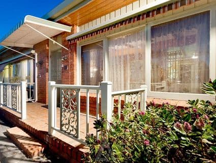 19 Raymond Road, Seaford - Thumbnail 2