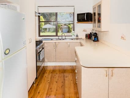 404, St Clair - Thumbnail 4