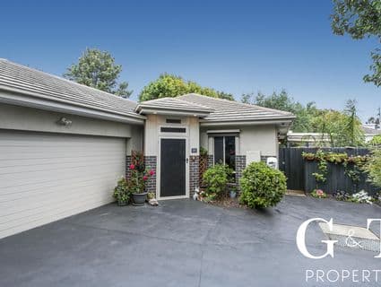 2/4 Bayview Road, Frankston - Image 1