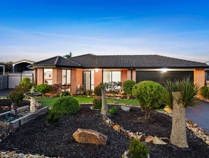 17 Allchin Avenue, Mornington - Image 1