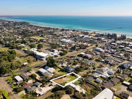 10 Saville Court, Rye - Image 1