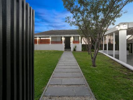 7 Genoa Court, Frankston - Image 1