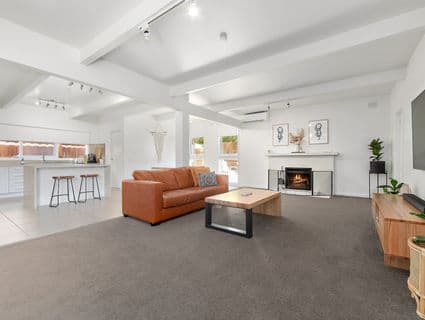 130 Skye Road, Frankston - Thumbnail 2