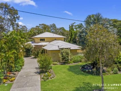 22 Coronation Avenue, Beachmere - Image 1