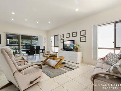 22 Coronation Avenue, Beachmere - Thumbnail 3