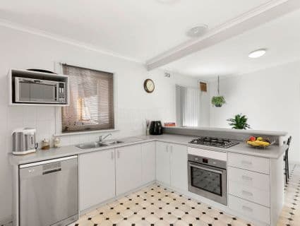 55 Woodlands Grove, Frankston - Thumbnail 4