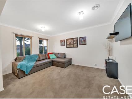 42 Dan Morgan Drive, Cranbourne East - Thumbnail 4