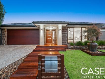 42 Lemon Grove, Cranbourne West - Thumbnail 2