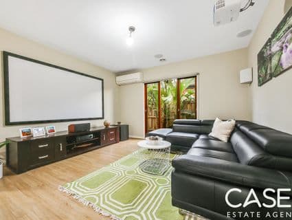 42 Lemon Grove, Cranbourne West - Thumbnail 3