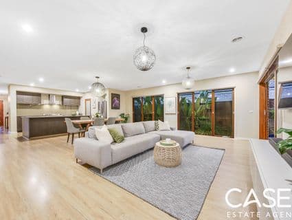 42 Lemon Grove, Cranbourne West - Thumbnail 4