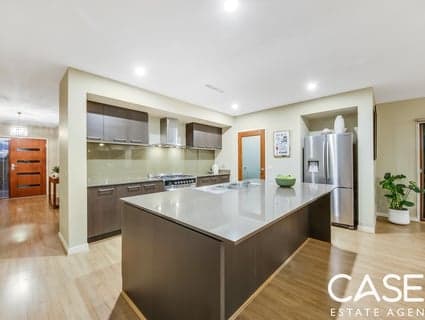 42 Lemon Grove, Cranbourne West - Thumbnail 6