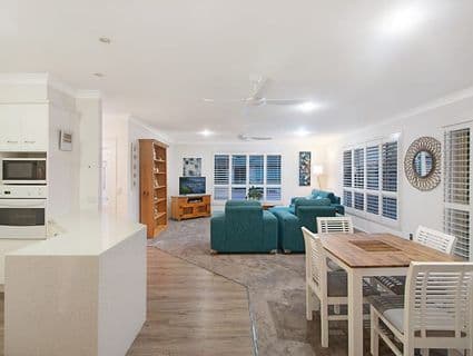 4/9-11 Narara Crescent, Banora Point - Thumbnail 3
