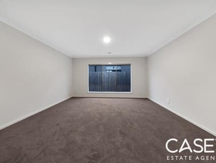68 Haflinger Avenue, Clyde North - Thumbnail 7