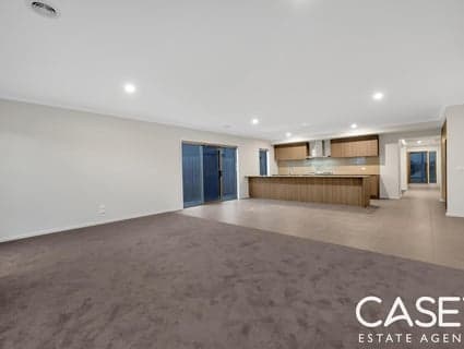 68 Haflinger Avenue, Clyde North - Thumbnail 8