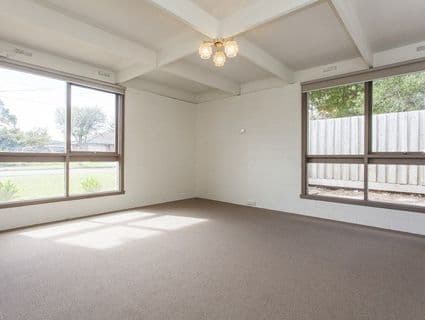 22 Raymond Road, Seaford - Thumbnail 5