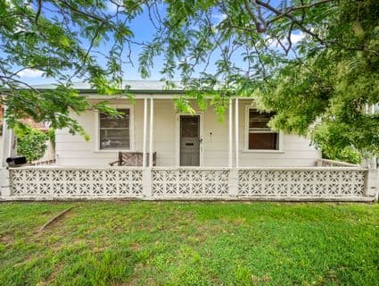 404, Catherine Hill Bay - Image 1