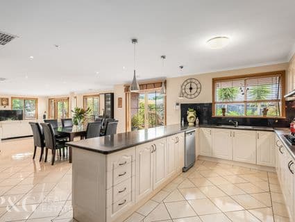 9 Filmer Crescent, Narre Warren South - Thumbnail 4