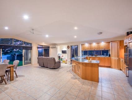 26 Royal Palm Drive, Steiglitz - Thumbnail 5