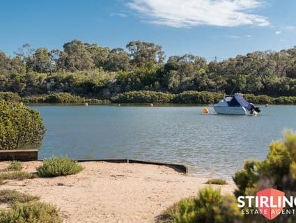 87 Hardy Avenue, Cannons Creek - Thumbnail 2