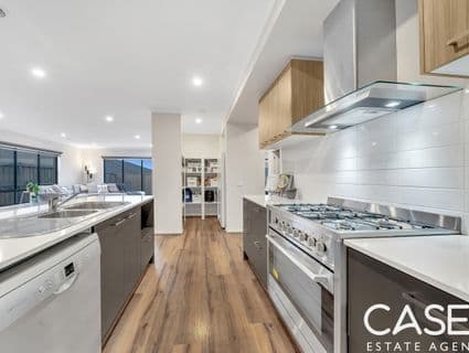 7 Grabke Avenue, Clyde North - Thumbnail 5