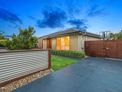 17 Eric Crescent, Mornington - Thumbnail 2