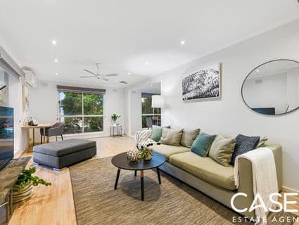 10 Oroya Grove, Clyde - Thumbnail 3