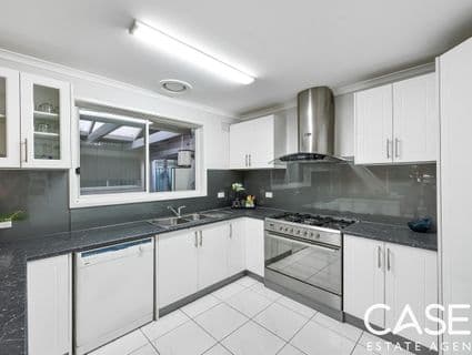 10 Oroya Grove, Clyde - Thumbnail 6