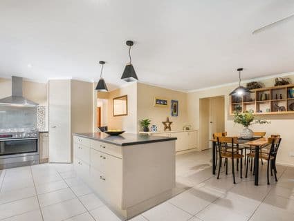 55 Calderwood Road, Landsborough - Thumbnail 4