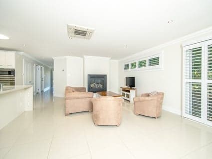 404, Murrays Beach - Thumbnail 8