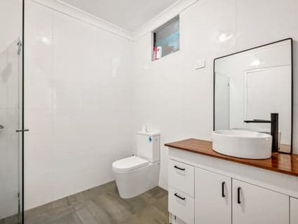 404, Jewells - Thumbnail 8