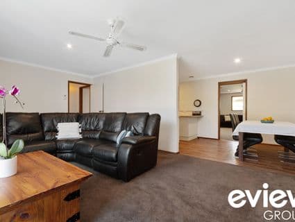 46 Carrington Crescent, Carrum Downs - Thumbnail 2