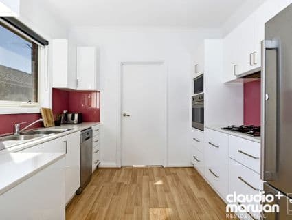 404, Oak Park - Thumbnail 5
