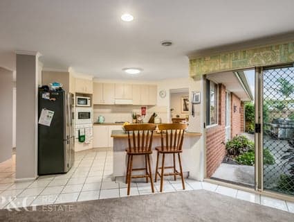 13 Heyfield Court, Narre Warren - Thumbnail 6