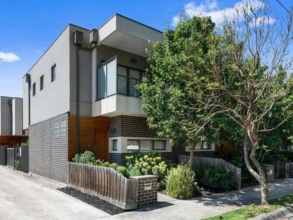 1/38 Lawson Street, Essendon - Thumbnail 2