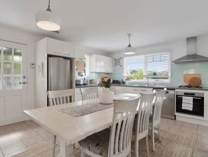 6A Seaview Avenue, Mornington - Thumbnail 4