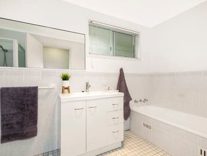2/97 Lake Shore Drive, North Avoca - Thumbnail 7