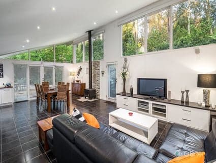 1 Bilocla Avenue, Cockatoo - Thumbnail 3