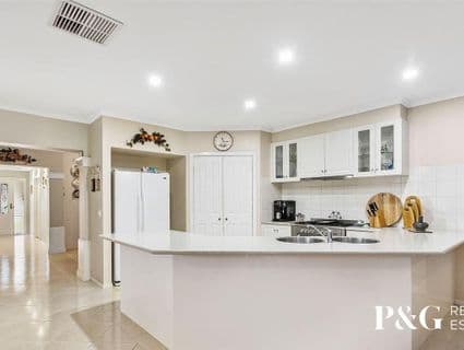 29 St Ives Drive, Narre Warren South - Thumbnail 2