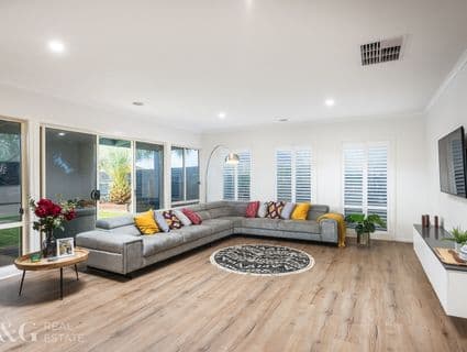 12 Elida Crescent, Narre Warren South - Thumbnail 4