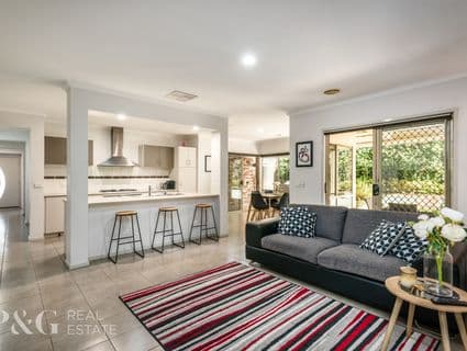 15 Lakewood Place, Berwick - Thumbnail 2