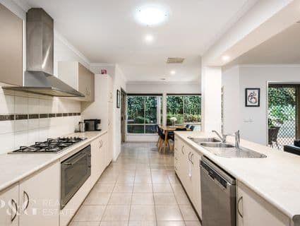 15 Lakewood Place, Berwick - Thumbnail 3