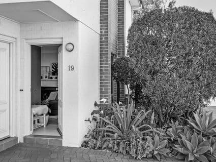19/139 Sutherland Road, Jannali - Image 1