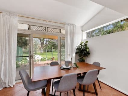 6 Links Court, Claremont - Thumbnail 3