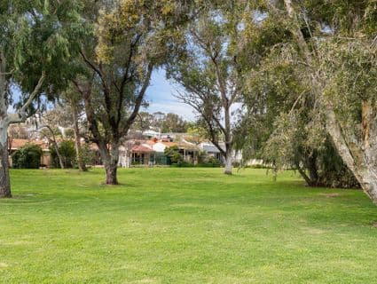 6 Links Court, Claremont - Thumbnail 6