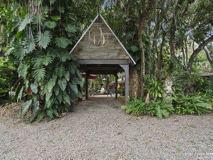 98 Bayside Drive, Beachmere - Thumbnail 5