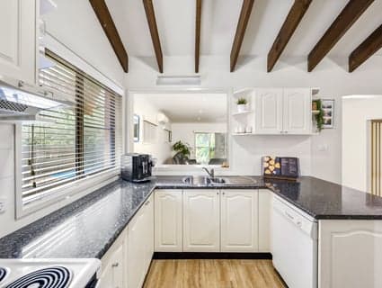 108 Fencott Drive, Jewells - Thumbnail 4