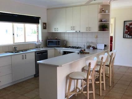 2a Moorfield Avenue, Rosebud - Thumbnail 4