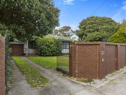 26 Airlie Grove, Seaford - Image 1